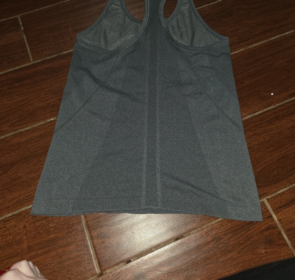 Lululemon Swiftly Tech Racerback Tank Top Size 6 - Picture 3 of 3
